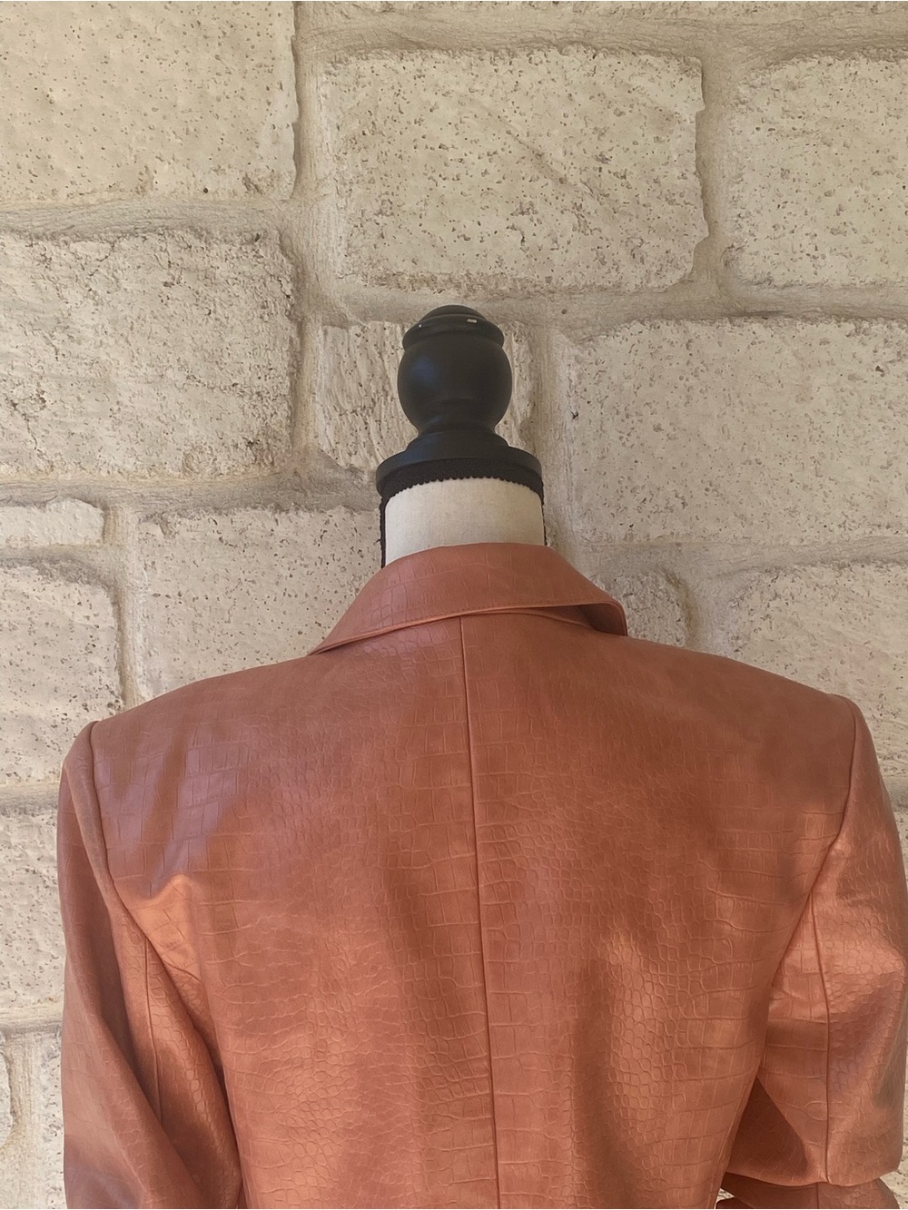 cinq a sept Kylie Single Button Faux Leather Blazer Sz 6 - Picture 7 of 13